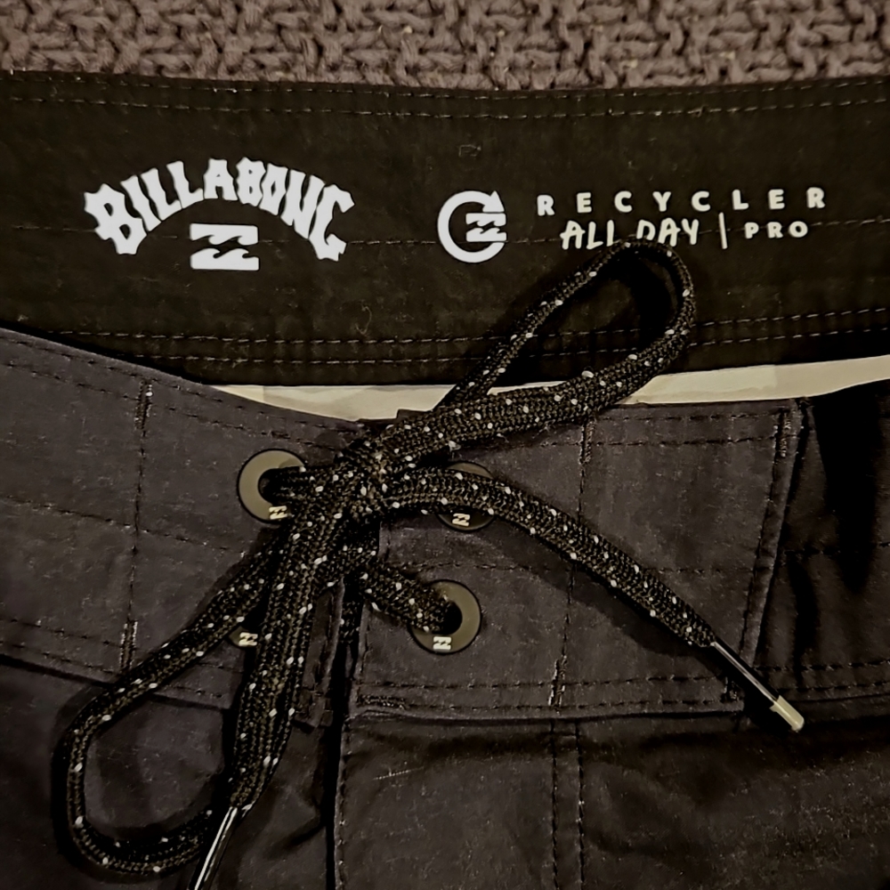 Billabong Boardshort Size 34 - Picture 4 of 4